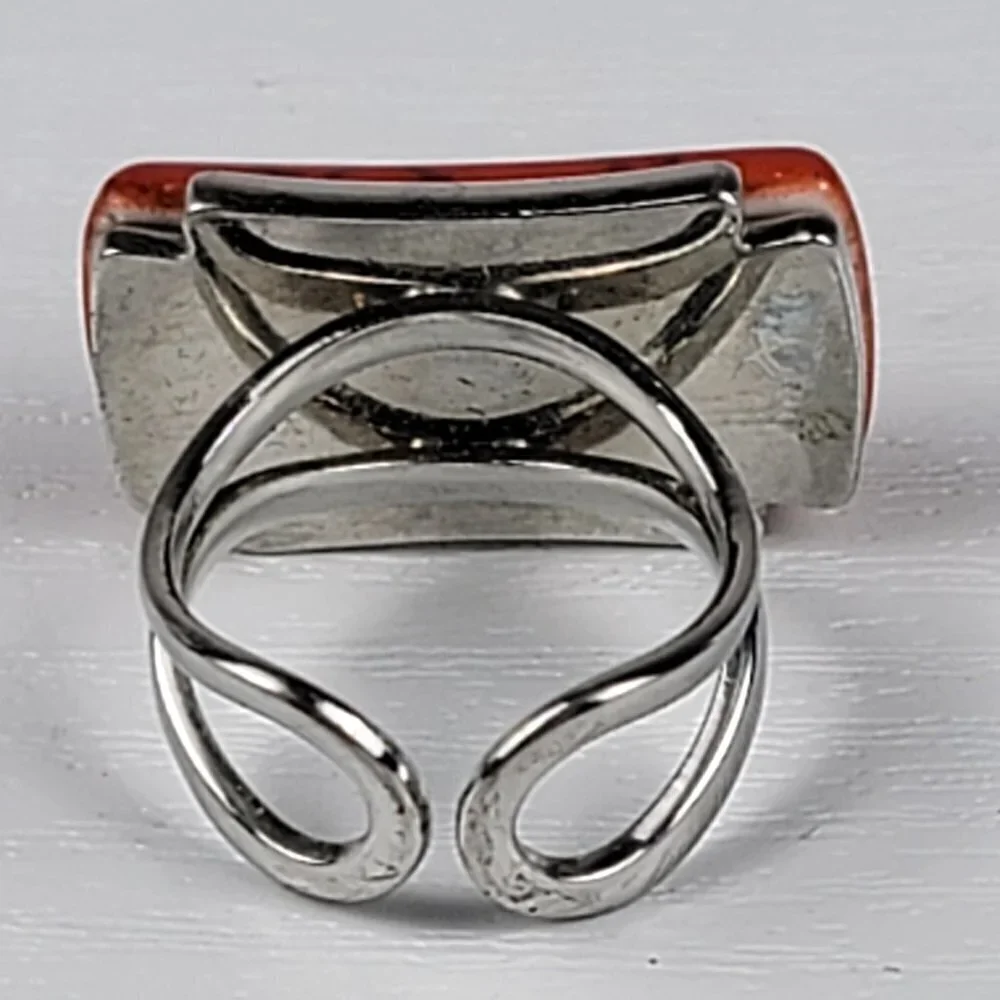 Unbranded red rectangle